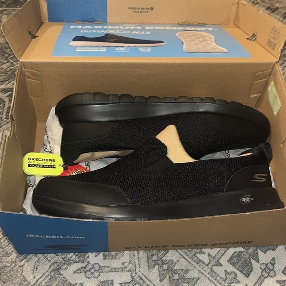 Skechers men’s GOwalk Max Clinched slip on shoes Size 12 Extra Wide - Picture 7 of 10